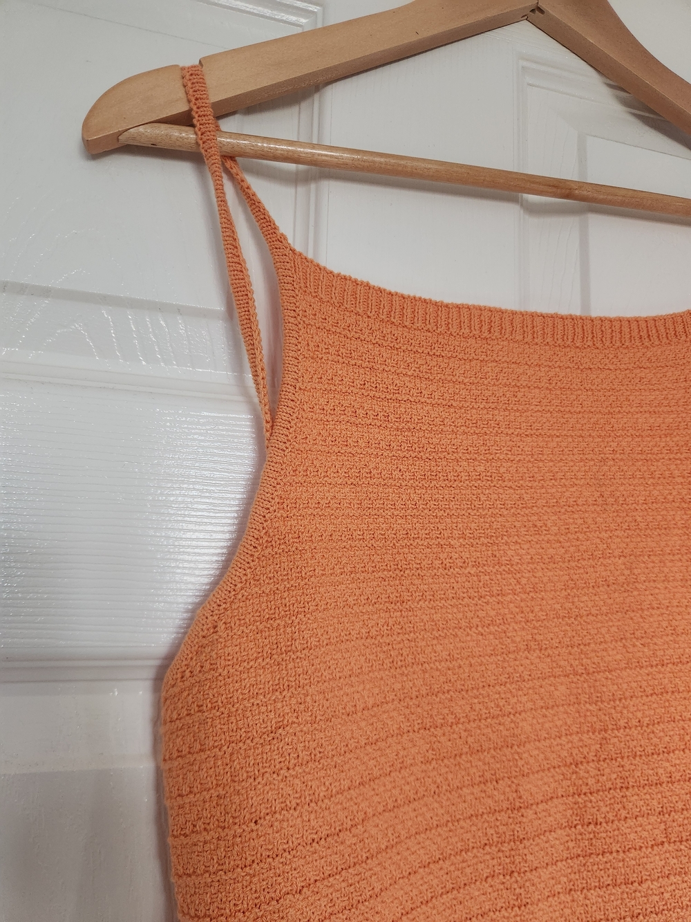 Peach-Orange Textured Knit Camisole - Picture 4 of 6